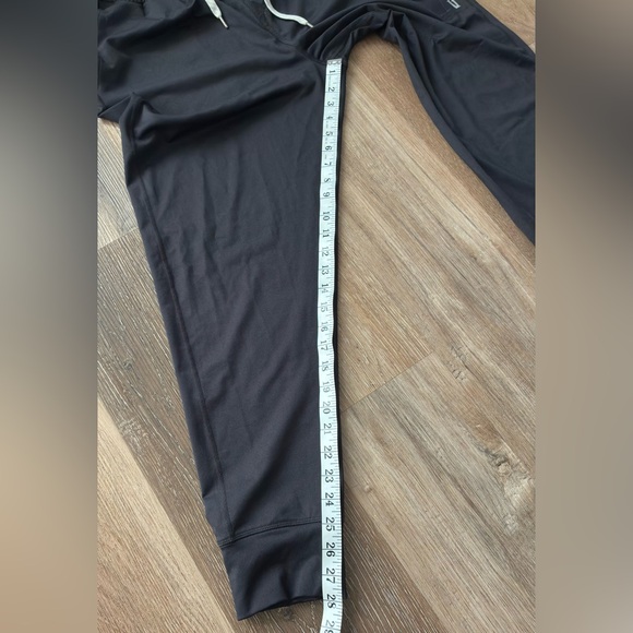 Vuori Sunday Performance Joggers Mens Sz L Black athletic Sweatpants stretch - Picture 5 of 5